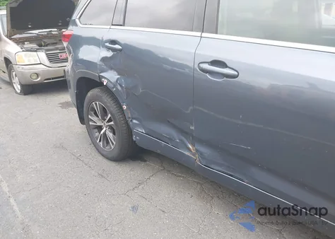 2018 Toyota Highlander Le из США, поврежденный, VIN 5TDBZRFH8JS875311